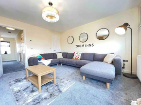 Lovely, stylish townhouse with free parking!